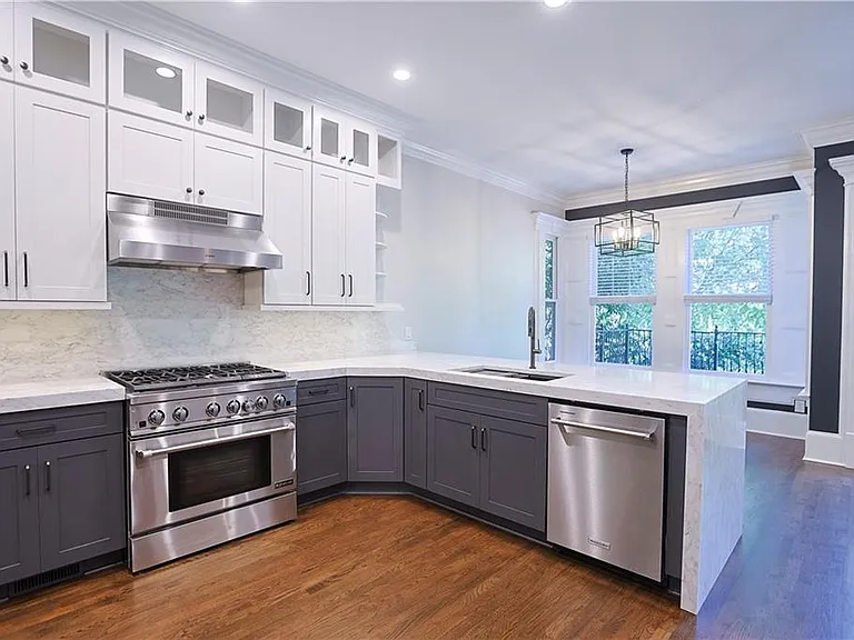 1294 Lenox Park Blvd — Photo 19