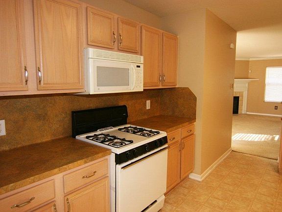 3rd image of 1243 Blackberry Hollow Dr