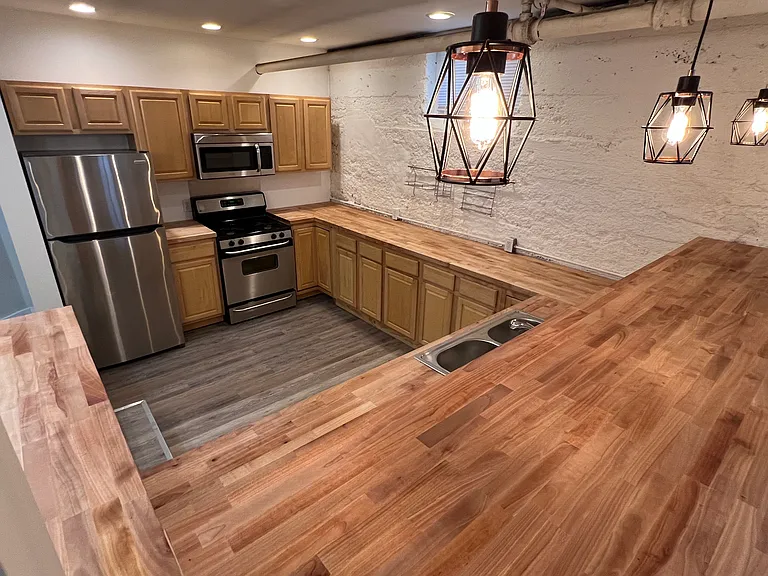 161 Prospect Ave NE #B — Photo 9
