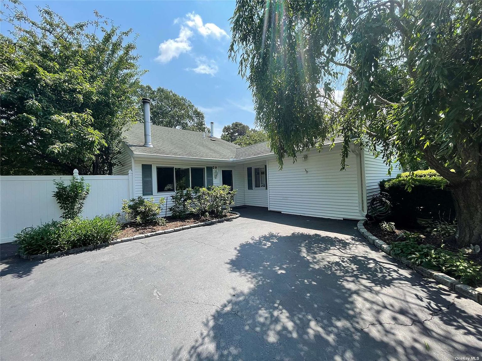 29 Narragansett Avenue, Medford, NY 11763 Zillow