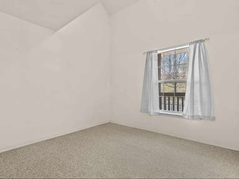 510 Abby Ln #7 — Photo 8