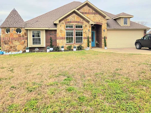130 Bridle Path Dr, Stephenville, TX 76401