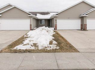 3617 Banar Dr SW UNIT B, Cedar Rapids, IA 52404