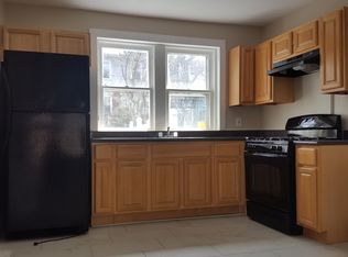 890 Parkside Ave, Trenton, NJ 08618