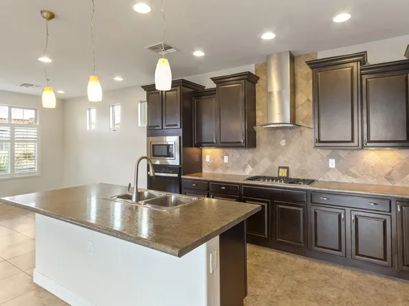 13996 E Voss St, Vail, AZ 85641