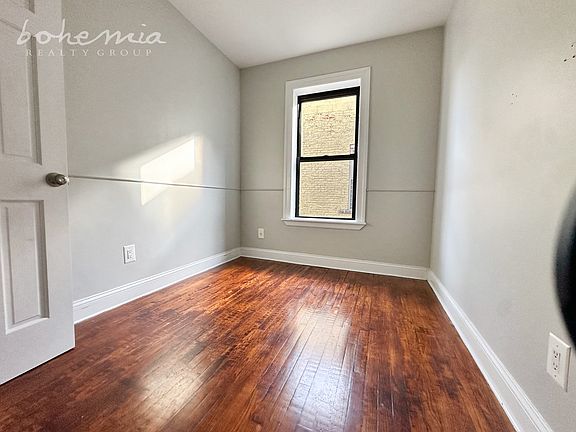 5th image of 205 W 147th St #17A