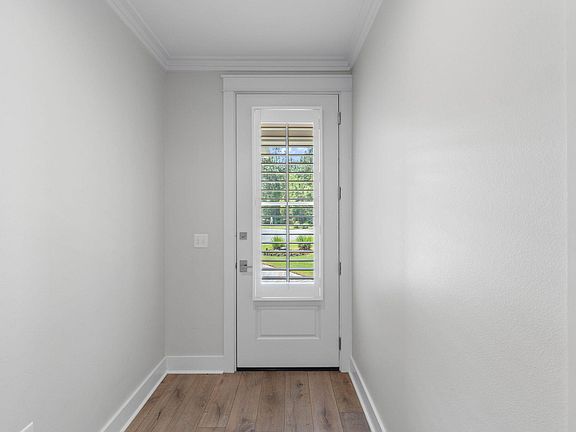 5th image of 354 Cobalt Ln