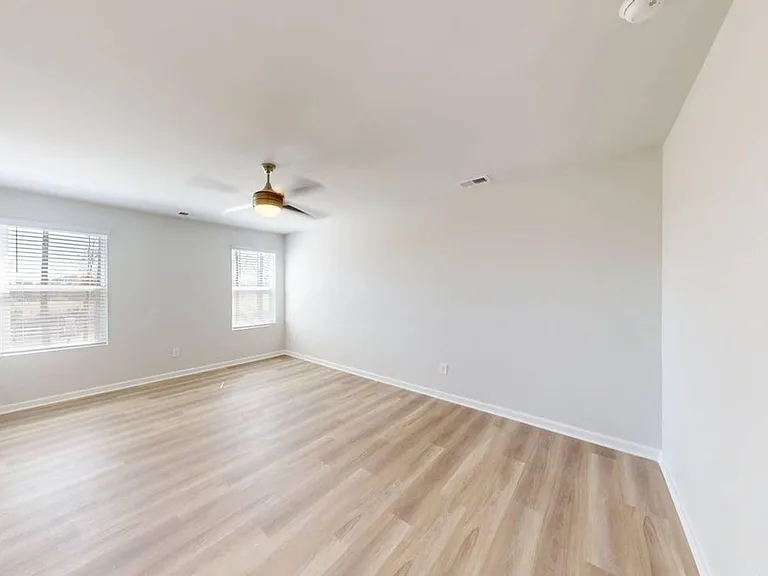 Quinn Residences at Snapping Shoals — Photo 47