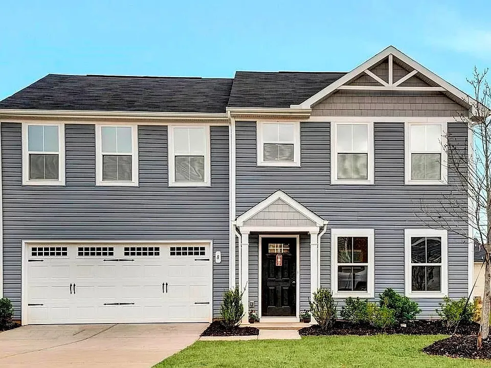 8 Torrington Dr