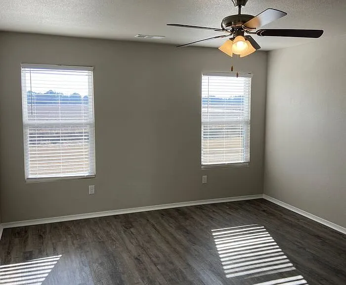 3961 Saddlecrest Dr — Photo 7