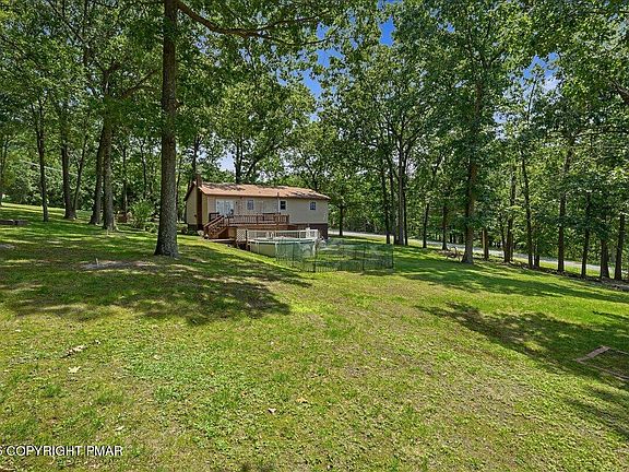 4th image of 14 Twin Oaks Rd