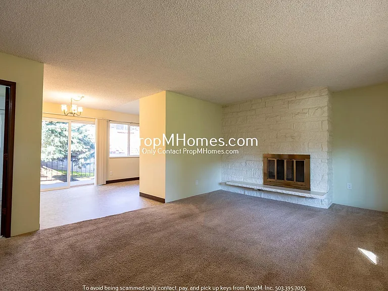 313 East St — Photo 4