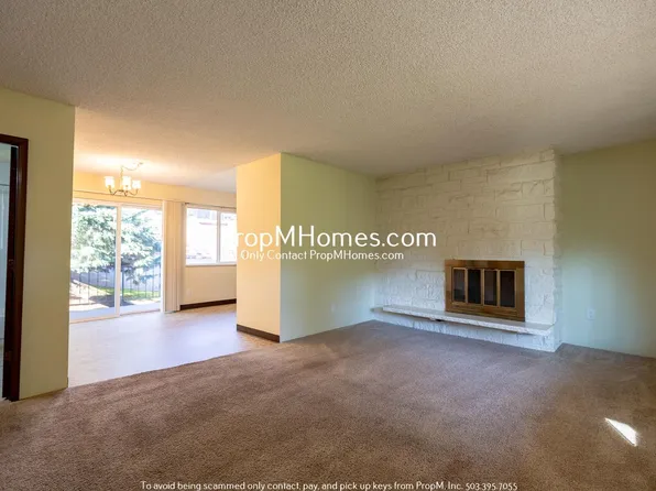 313 East St, Oregon City, OR 97045
