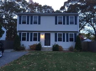 33 Atkins St, Warwick, RI 02886