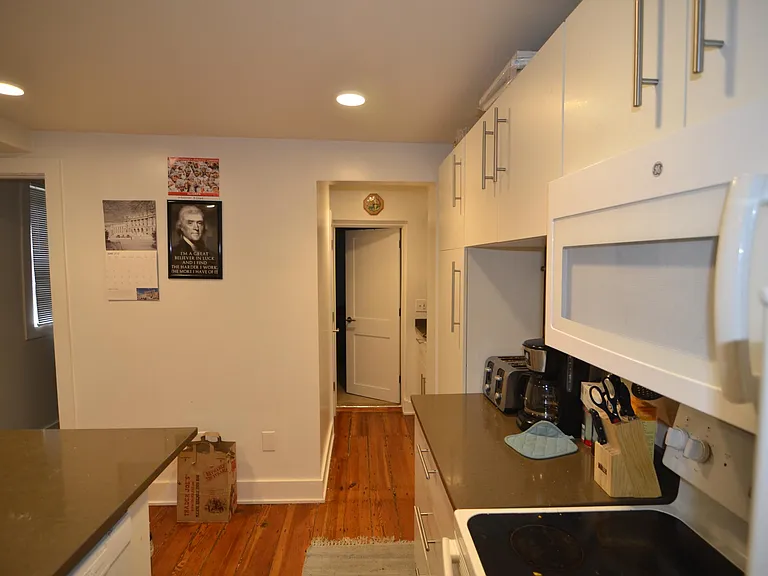 1072 Thomas Jefferson St NW #100 — Photo 10