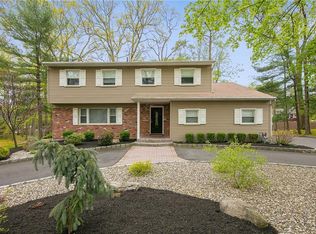 41 Joan Dr, New City, NY 10956