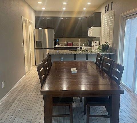 4th image of 1722 E 164th Pl