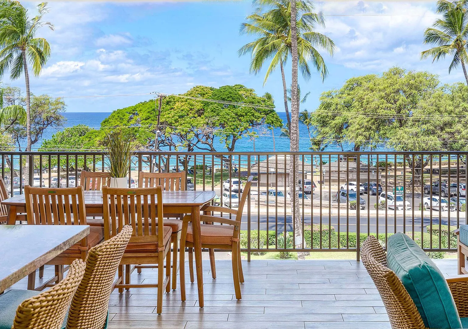 Maui Parkshore 410 - Modern Renovation & Stunning Ocean Views, Kamaole — Photo 1