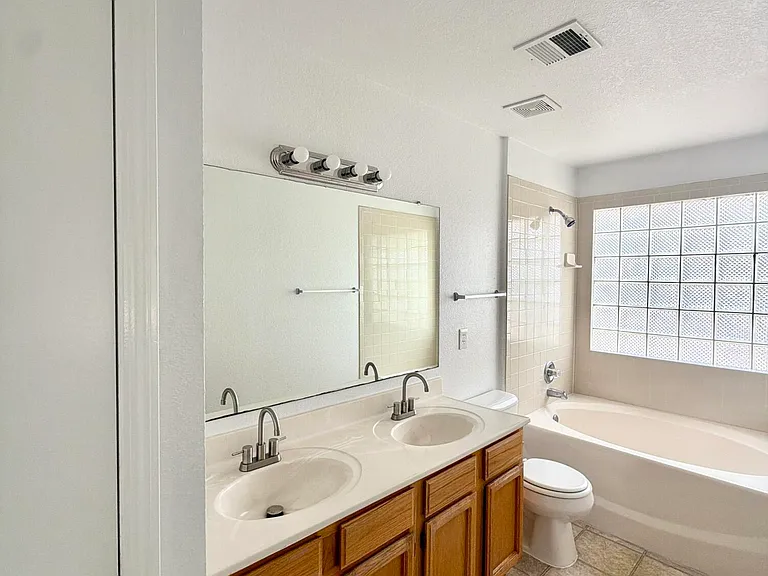 12501 Sombra Fuerte Dr — Photo 15