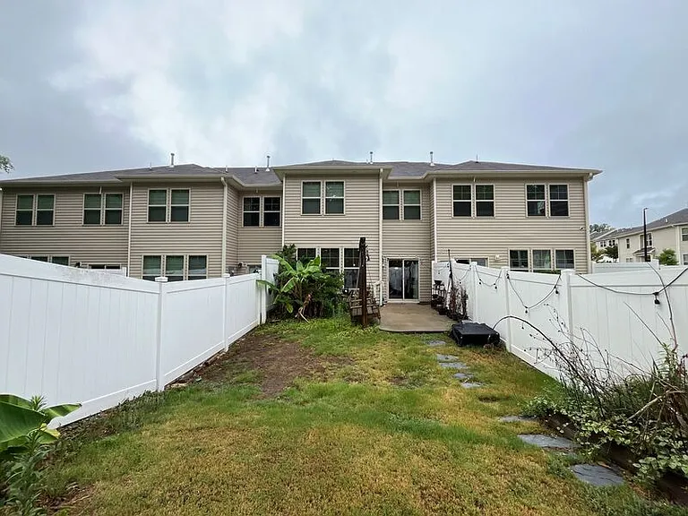 1005 Longitude Dr — Photo 26