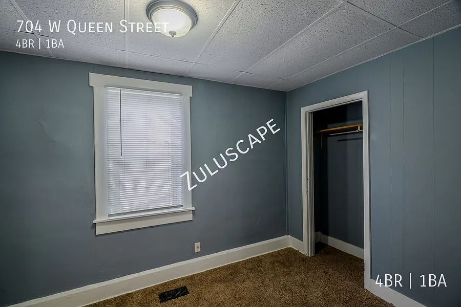 Free 1st Month Rent!.....704 W. Queen / Affordable 4 bedroom in Muncie Indiana — Photo 3