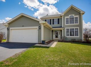 621 Dogleg Ln, Bartlett, IL