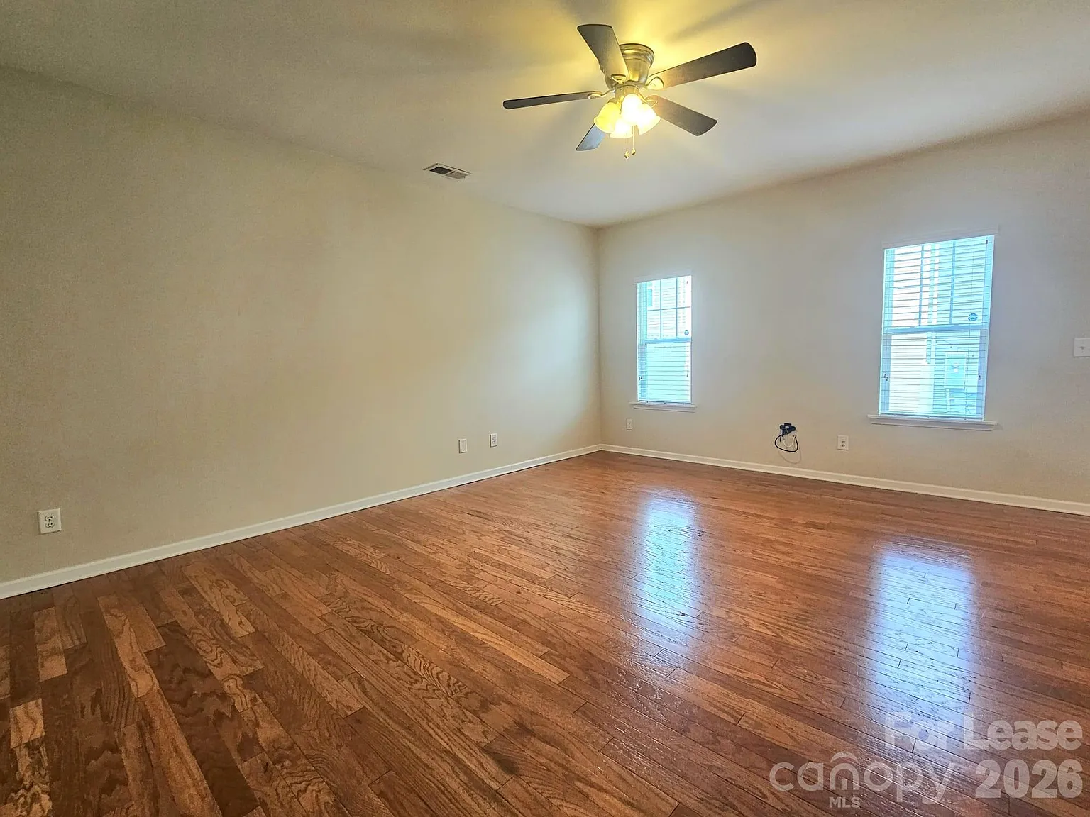 3 bed, 2.5 bath, 1590 sqft, $2,150 — Photo 3
