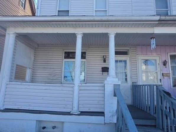 319 W White St