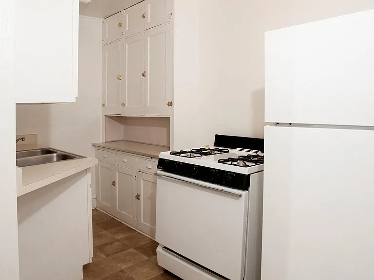 The Fuller Apartments — Photo 5