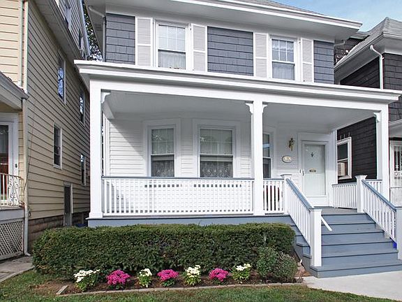 Front Yard/Porch
