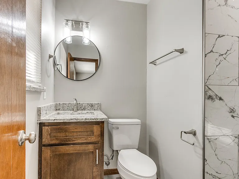 421 Foreman Ave — Photo 17
