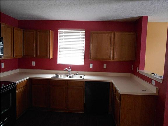 4th image of 2924 Sheridan Ln