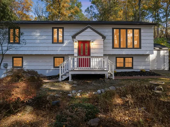 51 Charter Oak Drive, Oxford, CT 06478