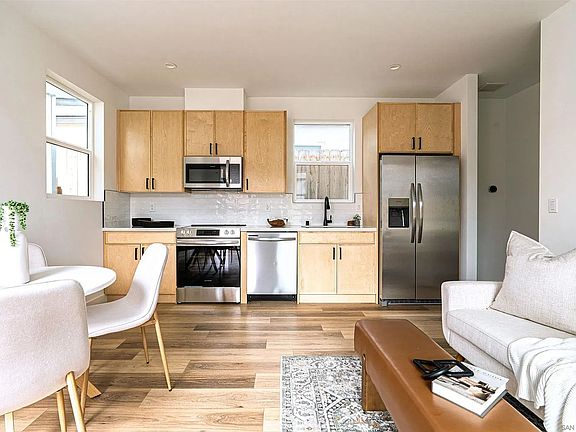 3rd image of 2947 B St #101
