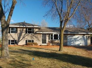 10401 Yukon St NW, Coon Rapids, MN 55433