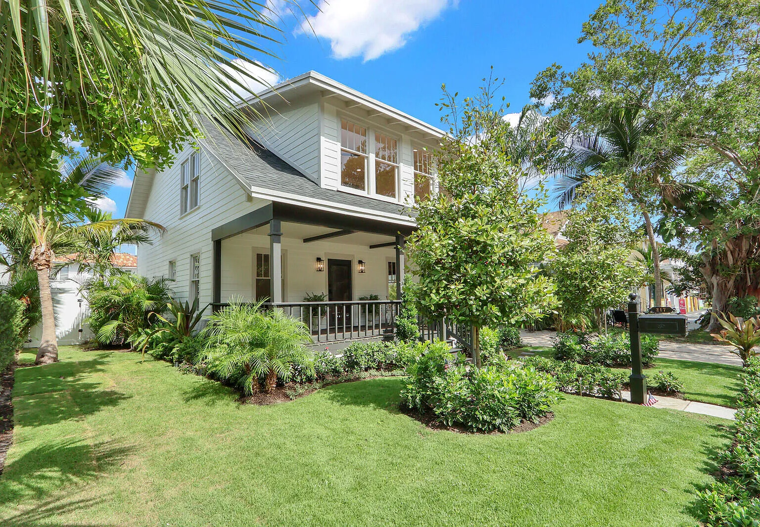 3 bed, 1.5 bath, 1450 sqft, $5,000 — Photo 3