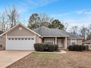 119 SE Elmwood Dr, Dothan, AL 36303