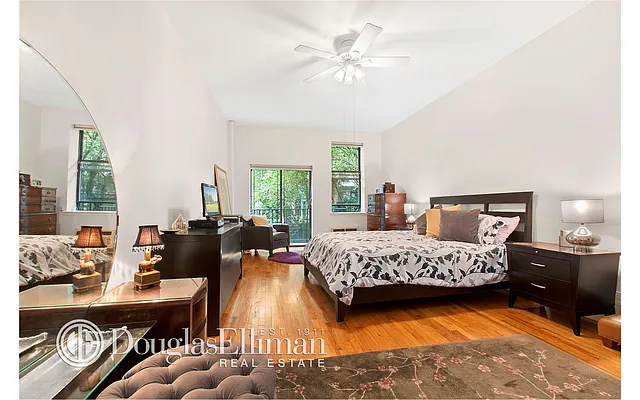 Sold by Douglas Elliman | media 26