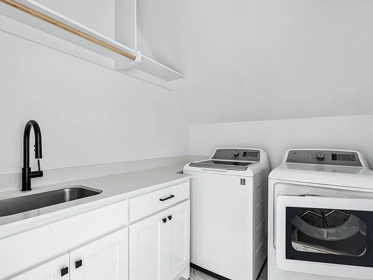 6401 Richmond Ave — Photo 37