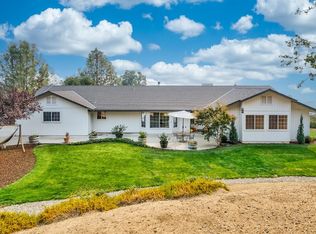 42025 Old Stage Way, Oakhurst, CA 93644