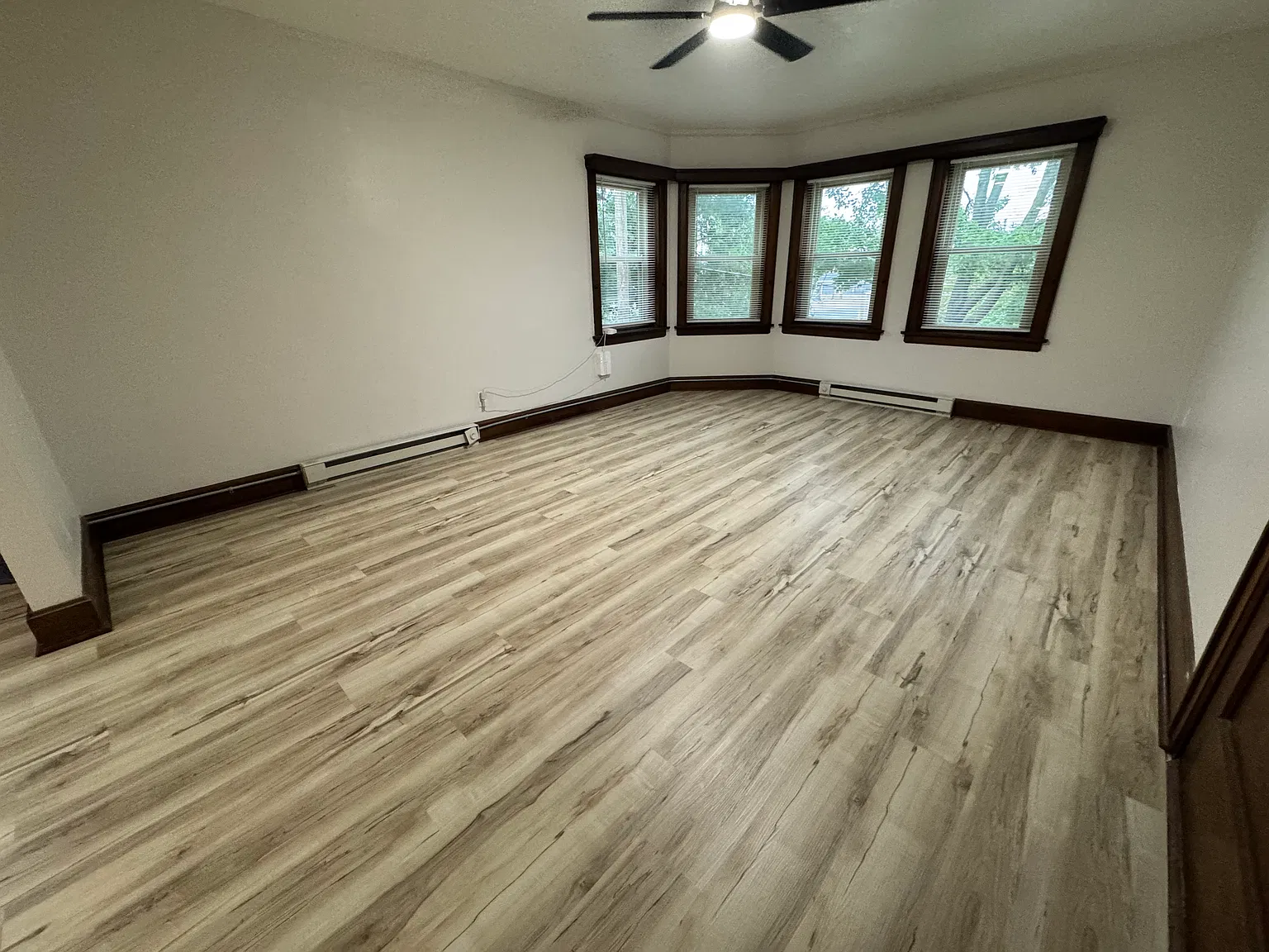 1721 15th St - Brownstone Flats — Photo 2