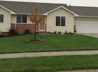 214 Hickory Ridge Ln, Glenwood, IA 51534