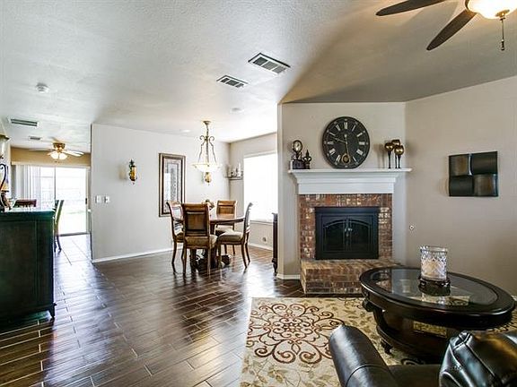 5th image of 1328 Primrose Dr