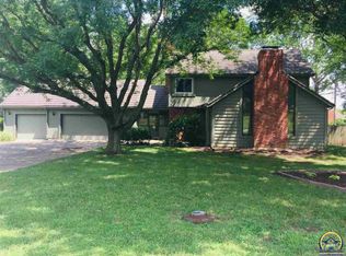 3800 SW Nottingham Rd, Topeka, KS 66610