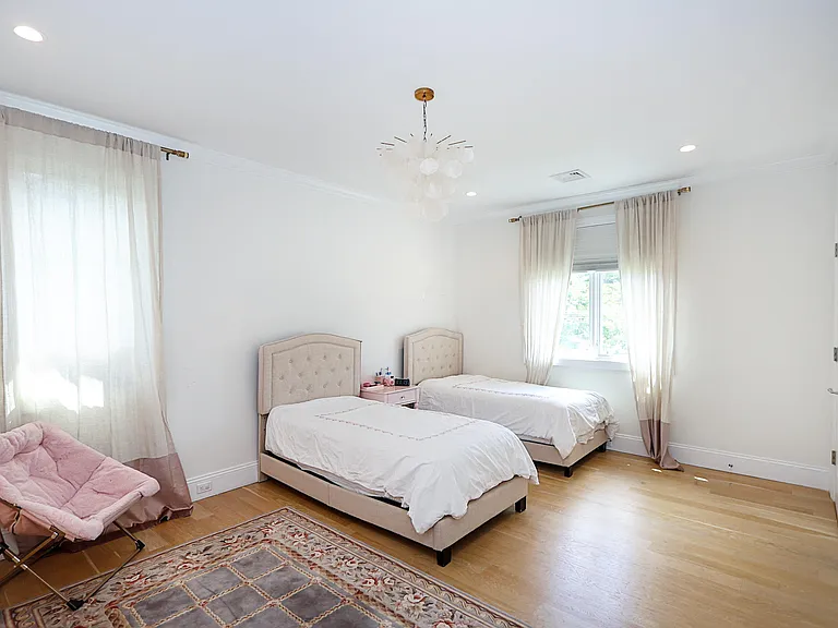 9 Tuddington Rd — Photo 16