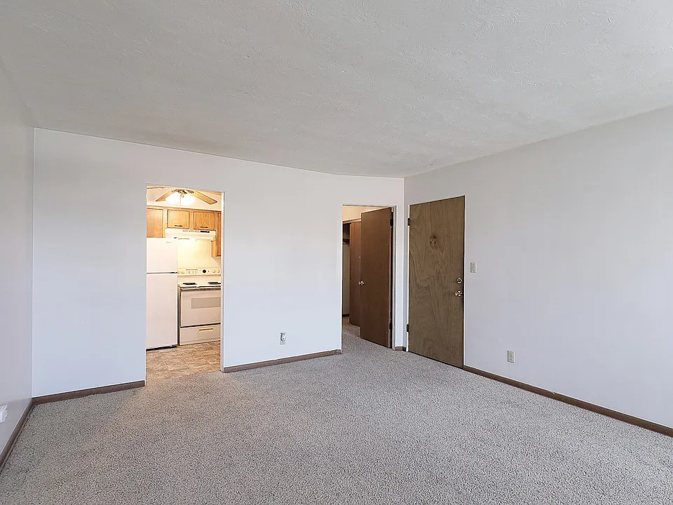 1227 D St #6