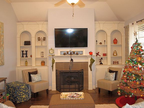 3rd image of 1235 Heritage Lake Dr