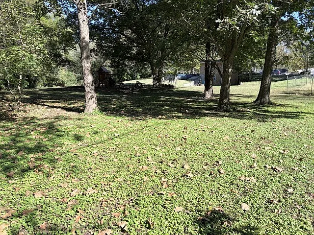 4 bed, 2400 sqft, $2,500 — Photo 4