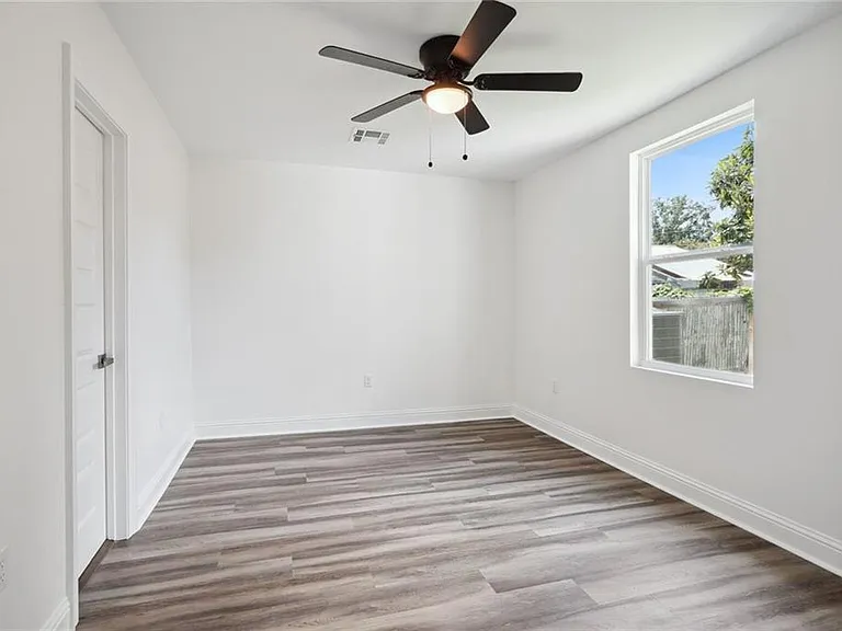 43 Labarre Pl — Photo 8