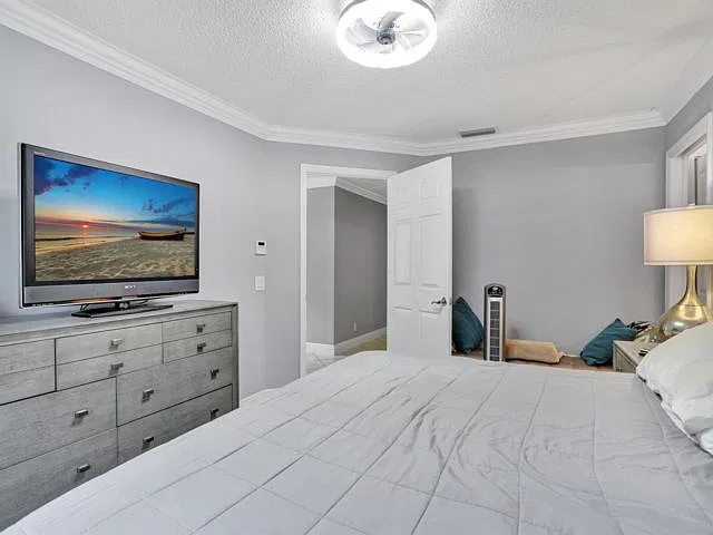 3 bed, 2.5 bath, $3,900 — Photo 4